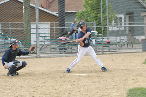 kJosh beginning the swing